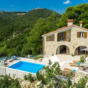 Villa Bogijeva, Rabac